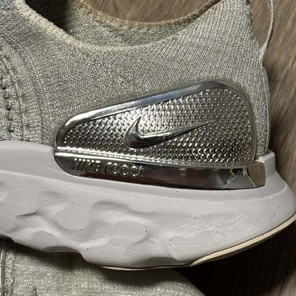 Nike React Phantom FK 2 PRM Women’s Sneakers Size 8 Silver Metallic Gray CZ4830